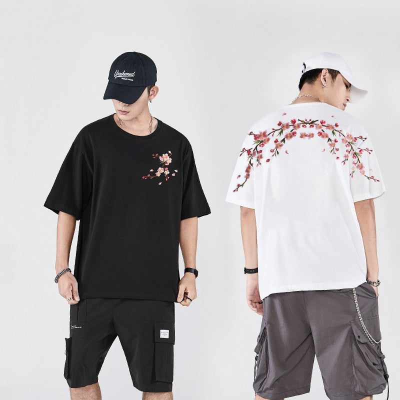 Loose Fitting Plum Blossom Embroidered Short Sleeved T-shirt