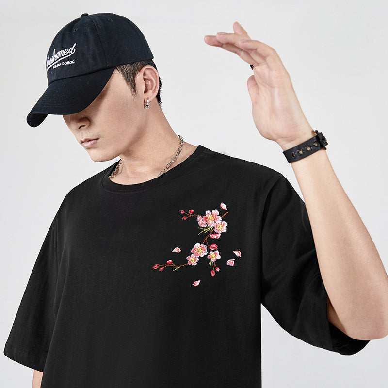 Loose Fitting Plum Blossom Embroidered Short Sleeved T-shirt
